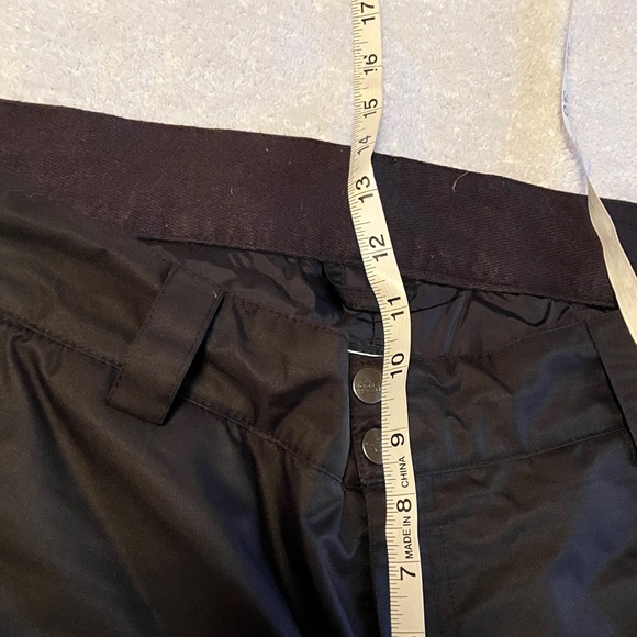 The North Face insulated snow pants - Picture 11 of 12